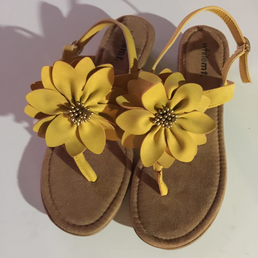 White Mt. Yellow Strappy Flower Wedges Sz 8M